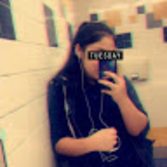 Meet your Posher, Jazmine - Picture 1 of 1